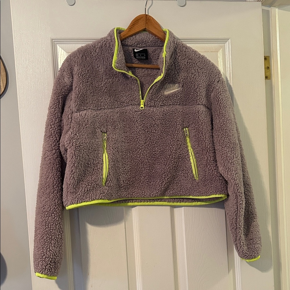 Cropped Nike Fleece Pullover in Gray and Neon Yellow